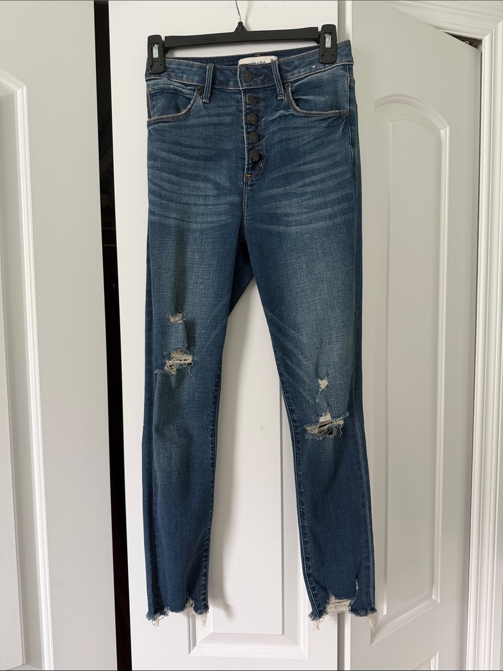 Abercrombie & Fitch Medium Blue High-Rise Distressed Cropped Jeans